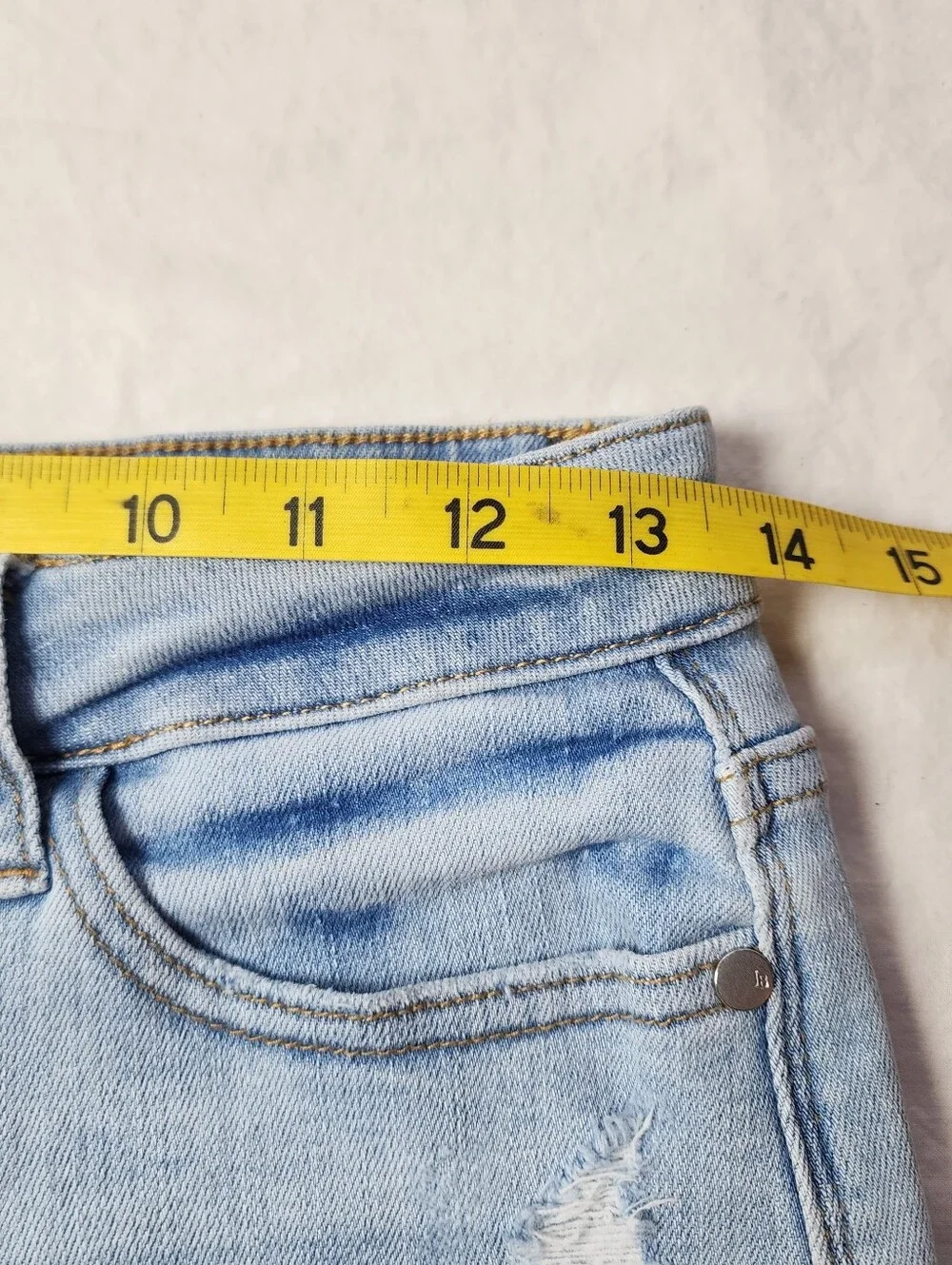 Judy Blue High Waist Cuffed Button Fly Distressed Shorts Small